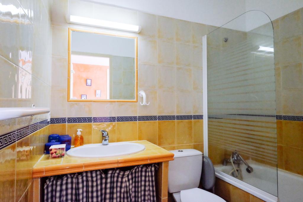 Le Poujastou Acomodação com café da manhã Juzet-de-Luchon Exterior foto